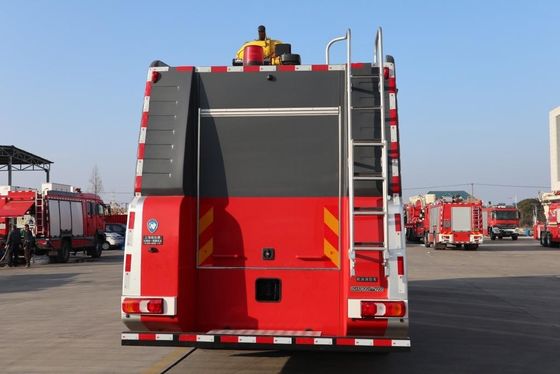 200 Fire Engine ISO9001 BENZ Fire Engine Truck Water Tank Fire Rescue Pumper PM200/SG200